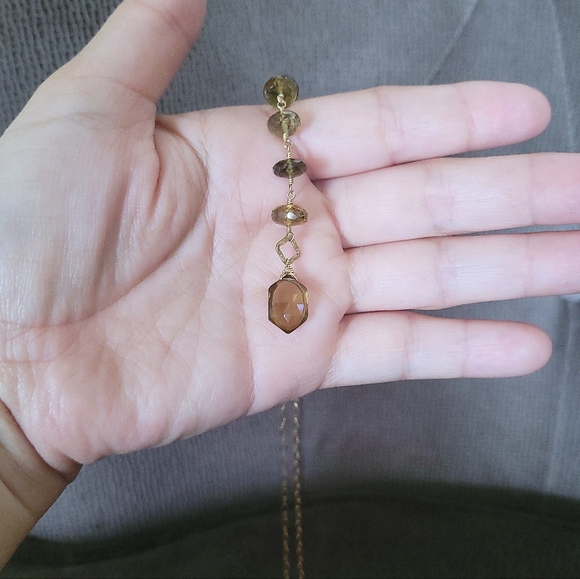 Mossy Green Quartz Pendant Necklace - Picture 3 of 16